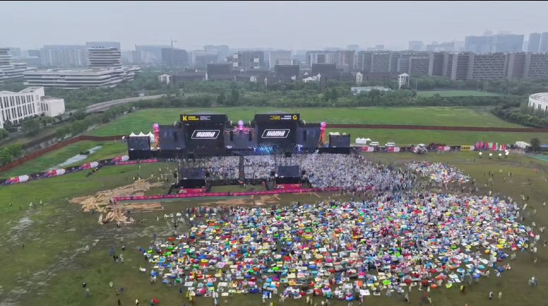 D4 闪千手音乐节（时间乱序）