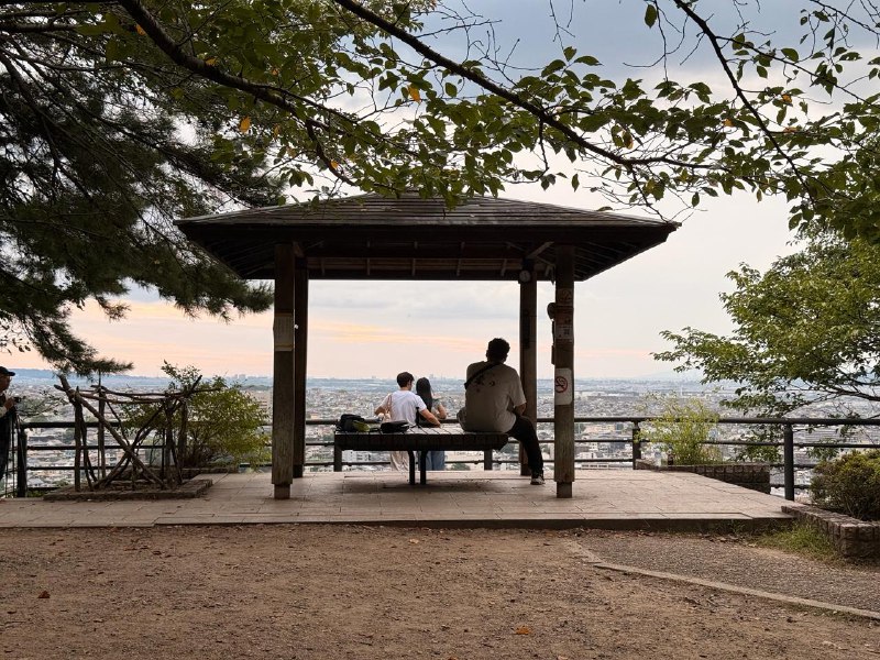 D4 宇治 - 抹茶 - 凤凰堂平等院 - 京吹巡礼这天来到宇治，总算是第一个稍微远离市区的地方了，非常安静，感觉能听到自己的心跳了