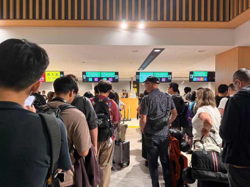 D0 飞到大阪该说是坐了一天的飞机，算是终于落地