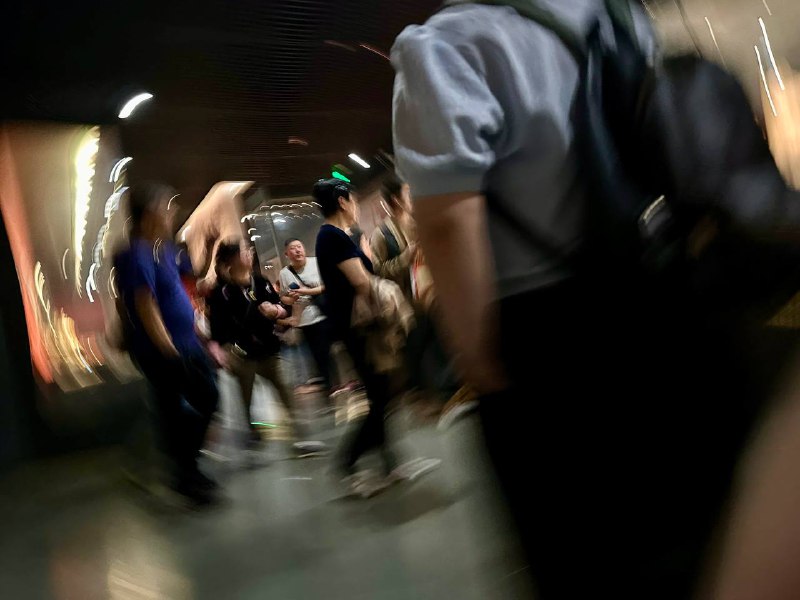 D3 上 陕西历史博物馆超多导游，甚至还有很多一排排的学生在这里上课背书拍的最多的竟然是别人的课程作业这个博物馆还挺难约的，约了很多天才能约得上，听说本地人天天抢都很难抢#真西安旅游D3 上 陕西历史博物馆超多导游，甚至还有很多一排排的学生在这里上课背书拍的最多的竟然是别人的课程作业这个博物馆还挺难约的，约了很多天才能约得上，听说本地人天天抢都很难抢#真西安旅游