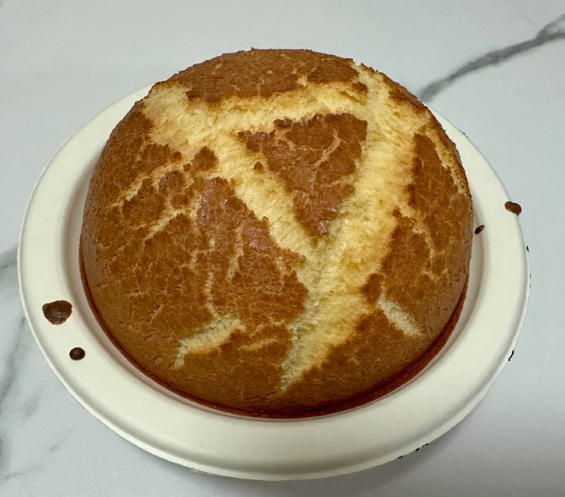 挡不住家里人做蛋糕的兴趣了，四天做了五次 #空气炸锅