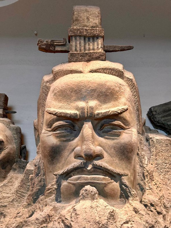 D1 陕西历史博物馆秦汉馆当我说一个博物馆无聊的时候，那它是真的无聊吗？错误的，当你带一个现充去漫展