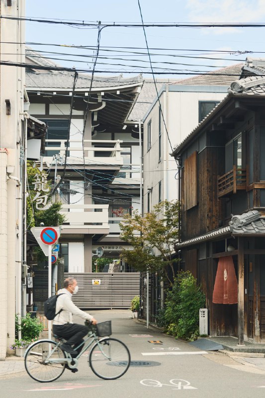 D13 上班第四天随便放一些可公开的街景照（乱序）